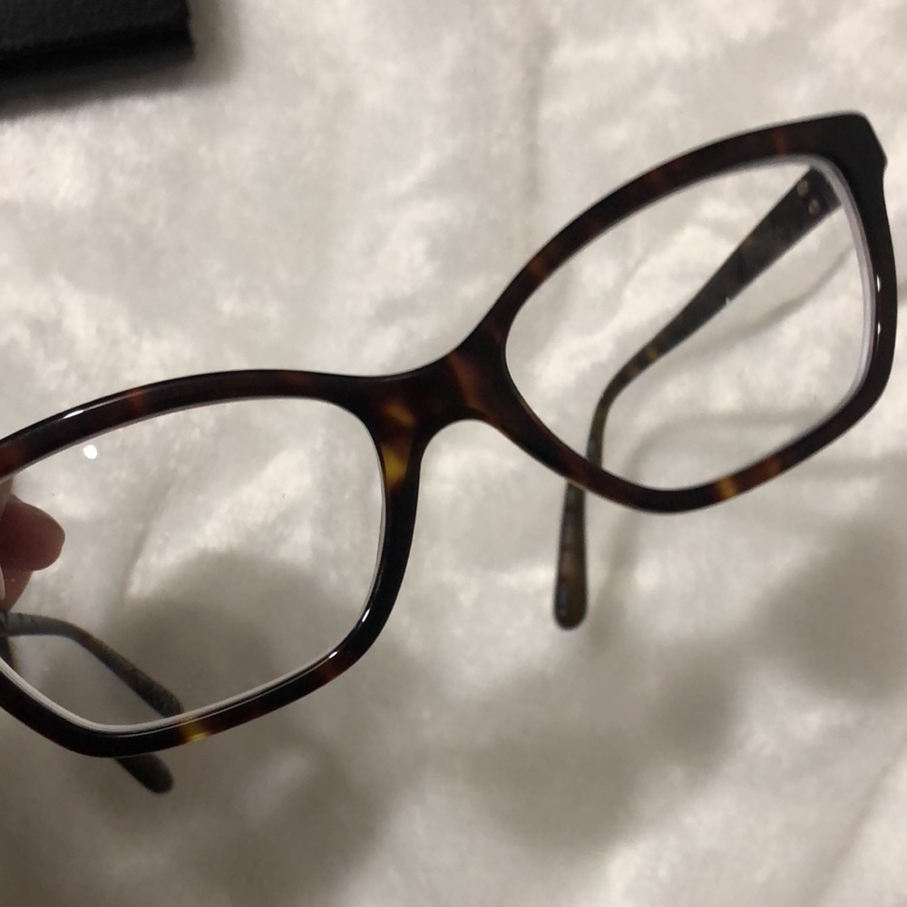 Women’s Burberry Eyeglasses with case and wiping cloth - Picture 5 of 7